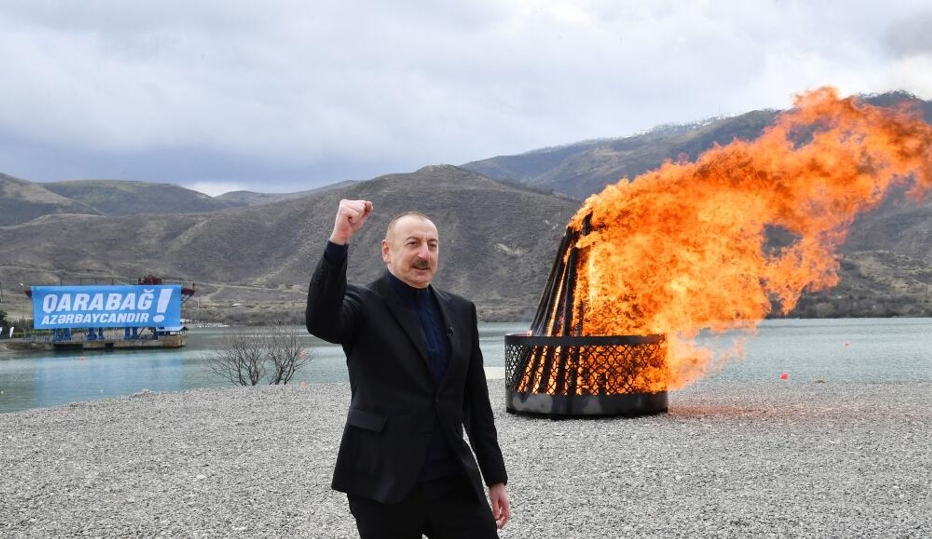Prezident İlham Əliyevin Novruz bayramı münasibətilə Azərbaycan xalqına təbriki Prezident İlham Əliyevin Novruz bayramı münasibətilə Azərbaycan xalqına təbriki - Sputnik Азербайджан, 1920, 20.03.2022