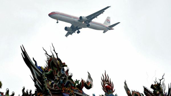 Самолёт авиакомпании China Eastern Airlines - Sputnik Азербайджан