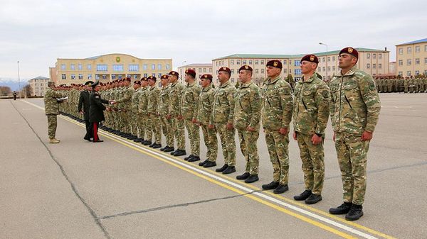 Награждены военнослужащие-участники Отечественной войны - Sputnik Азербайджан