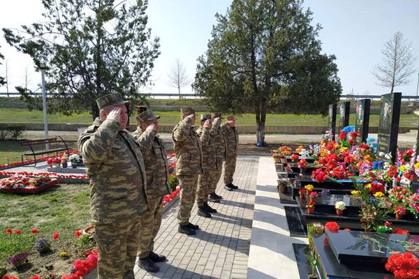 Поминальные мероприятия по случаю 31 марта - Дня геноцида азербайджанцев - Sputnik Азербайджан