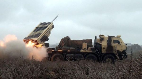 Ракетные и артиллерийские подразделения выполнили огневые задачи - Sputnik Азербайджан