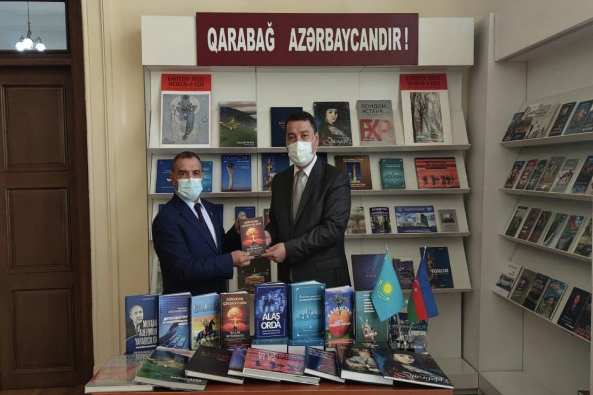 Qazaxıstan səfirliyi Qarabağda yaradılacaq kitabxanalar - Sputnik Азербайджан, 1920, 06.04.2022