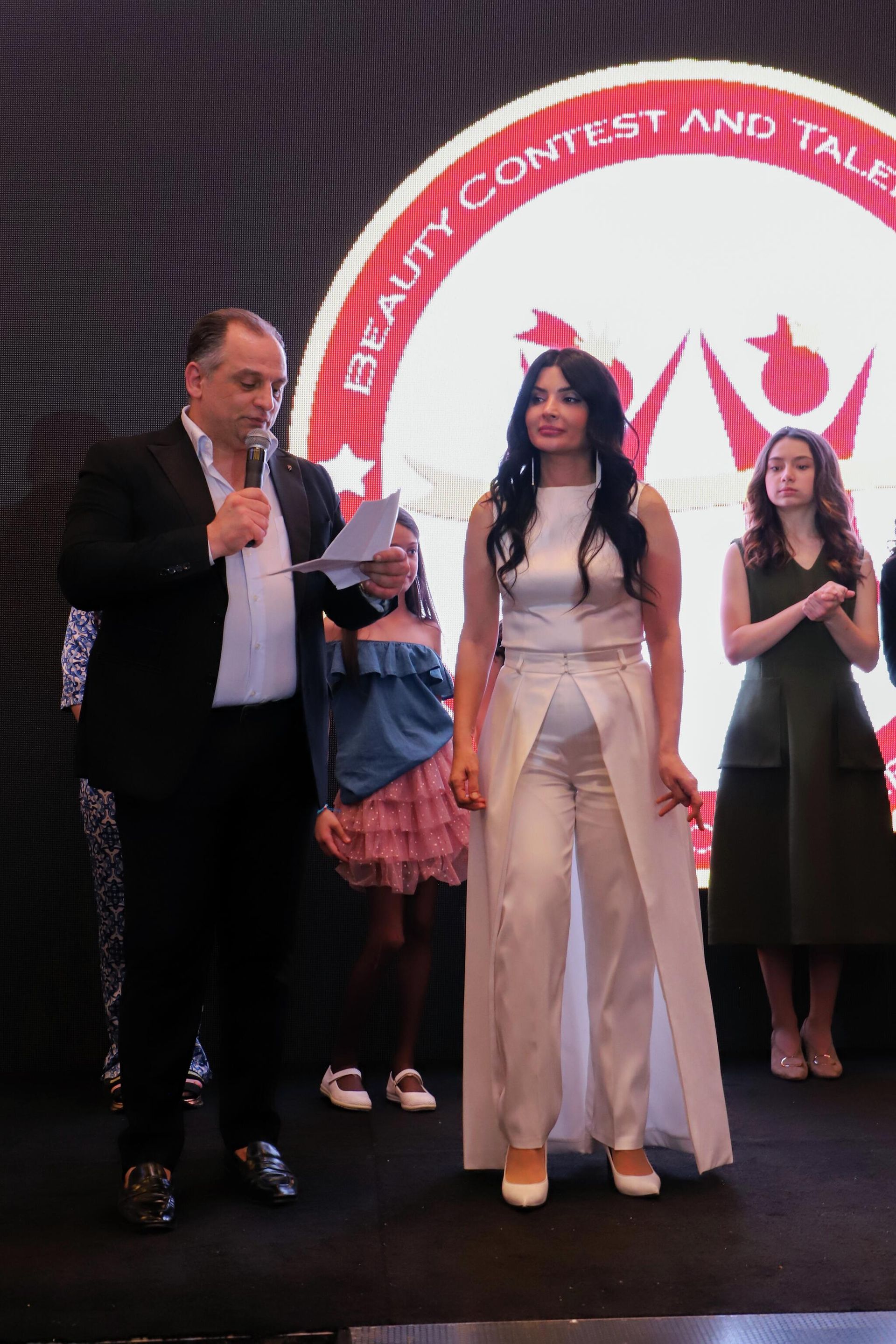 Финал конкурса красоты и талантов Little Stars of Azerbaijan 2021-2022, в котором принимали участие дети разных возвратов - Sputnik Азербайджан, 1920, 14.04.2022