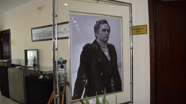 В Госфильмофонде Азербайджана прошло мероприятие, посвящённое годовщине смерти кинорежиссера Эльдара Гулиева  - Sputnik Азербайджан