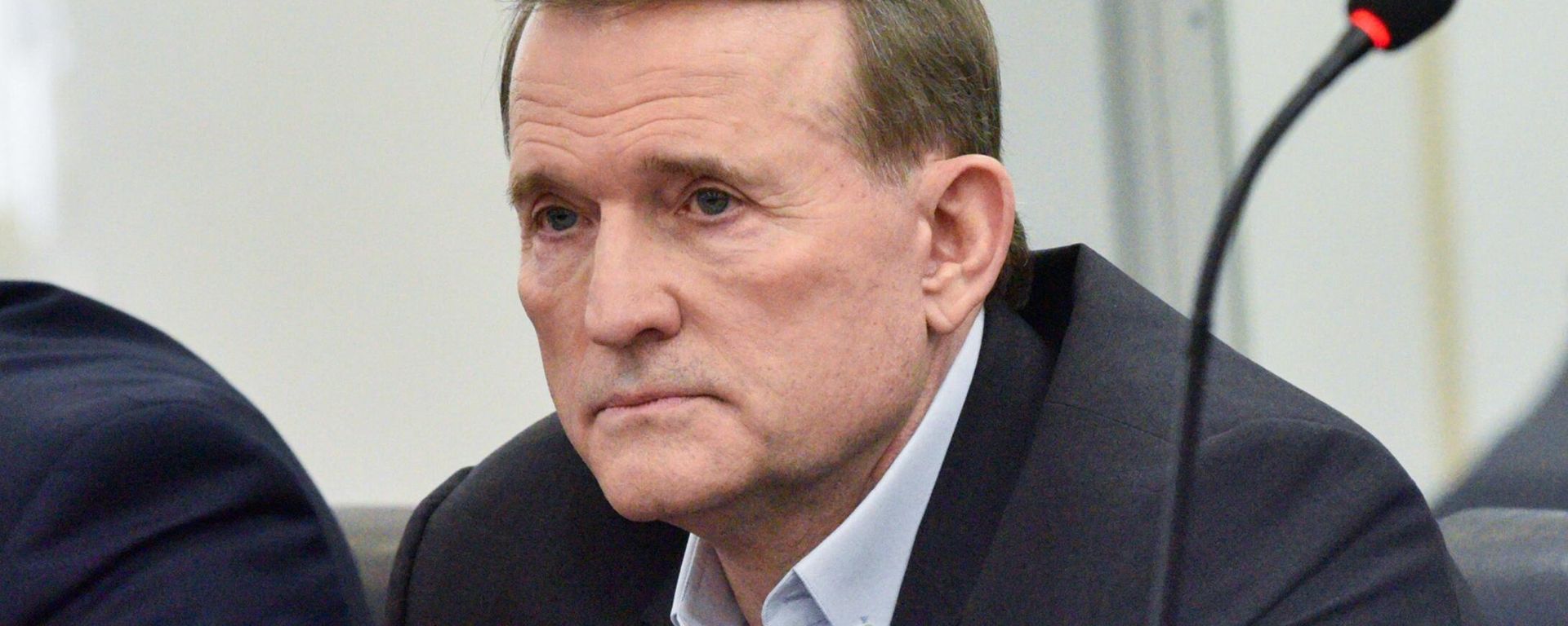 Киевский суд перенес заседание по делу В. Медведчука - Sputnik Азербайджан, 1920, 16.04.2022