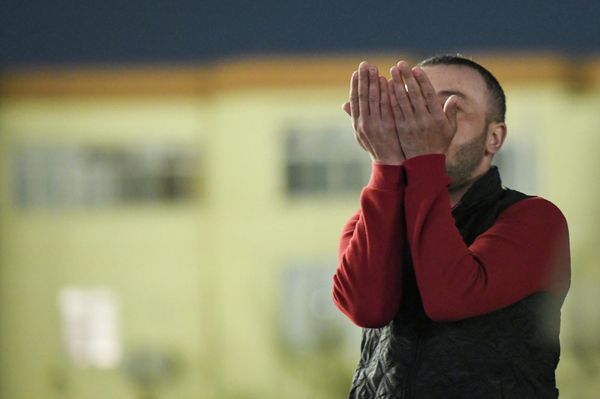 Мусульмане верят, что как и много веков назад, в Ночь аль-Гадр ангелы спускаются с небес, чтобы услышать молитвы людей. - Sputnik Азербайджан