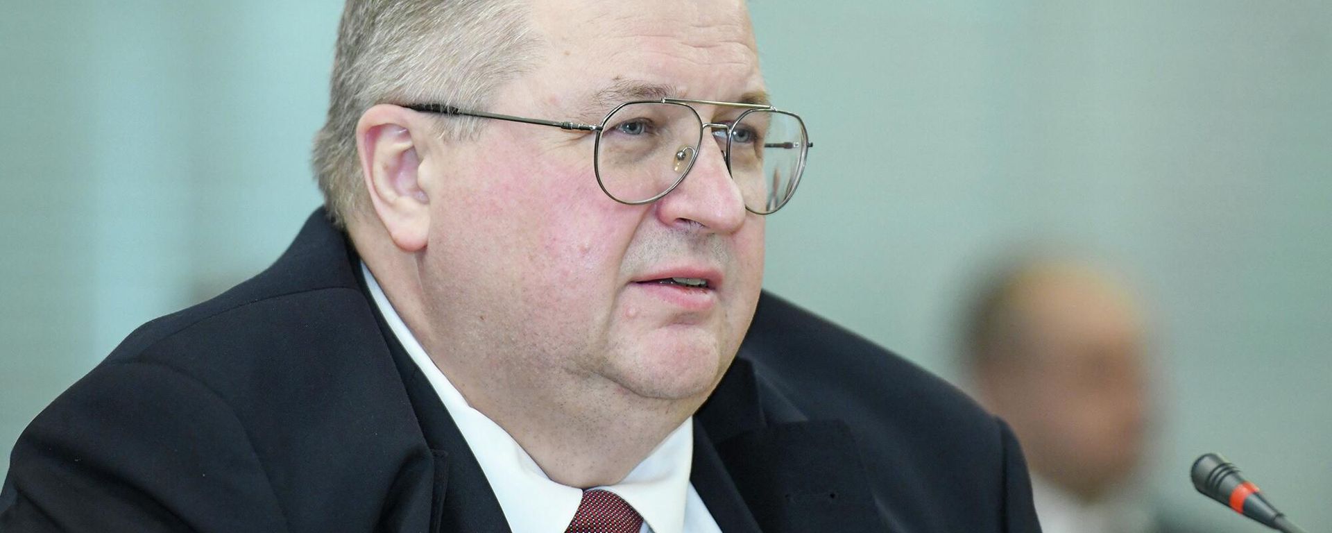 Заместитель председателя правительства РФ Алексей Оверчук - Sputnik Азербайджан, 1920, 25.06.2024
