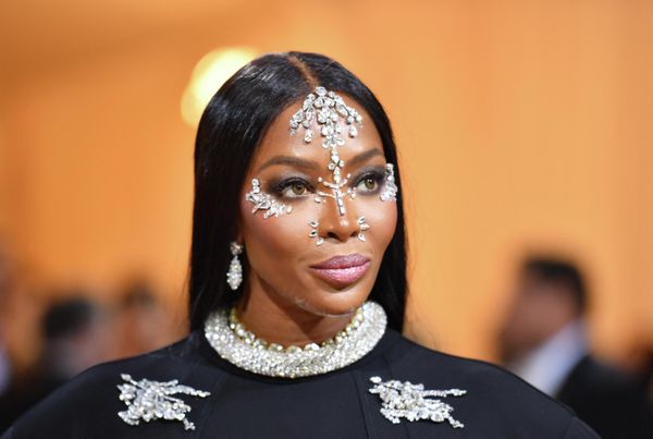 Модель Наоми Кэмпбелл на благотворительном балу Met Gala 2022 в музее Метрополитен в Нью-Йорке. - Sputnik Азербайджан