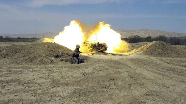 Ракетчики и артиллеристы провели боевые стрельбы - Sputnik Азербайджан