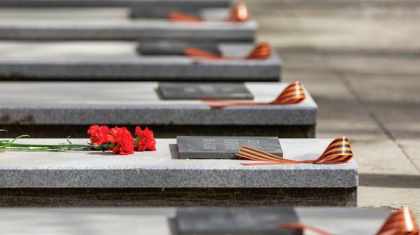 Мемориальное захоронение в Ясамальском районе Баку - Sputnik Азербайджан