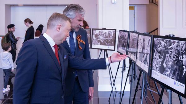 Фотовыставка Европа, спасенная от войны в Русском доме в Баку - Sputnik Азербайджан