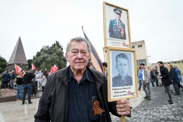 Свыше ста тысяч выходцев из Азербайджана за отвагу и мужество, проявленные в борьбе против фашистских захватчиков, были награждены орденами и медалями СССР. - Sputnik Азербайджан