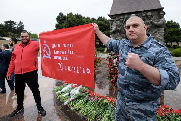 В республике были сформированы 77-я, 223-я, 271-я, 402-я и 416-я национальные стрелковые дивизии. - Sputnik Азербайджан