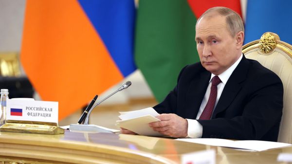 Президент РФ Владимир Путин - Sputnik Азербайджан