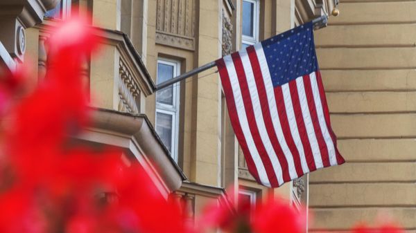 США приостанавливают выдачу неиммиграционных виз в России - Sputnik Азербайджан