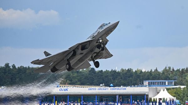 Истребитель  Су-57 - Sputnik Азербайджан