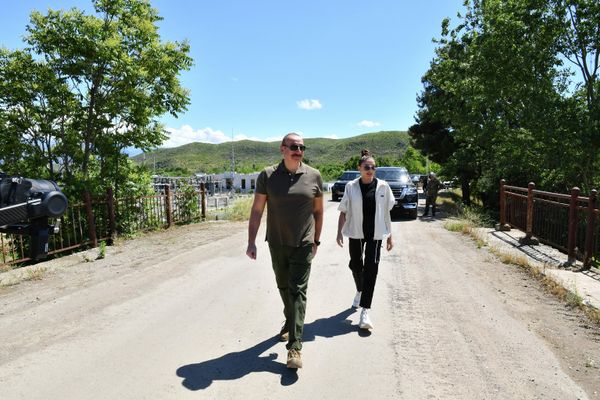 Поездка Президента Ильхам Алиева и первой леди Мехрибан Алиевой в Физулинский, Джебраильский и Зангиланский районы - Sputnik Азербайджан