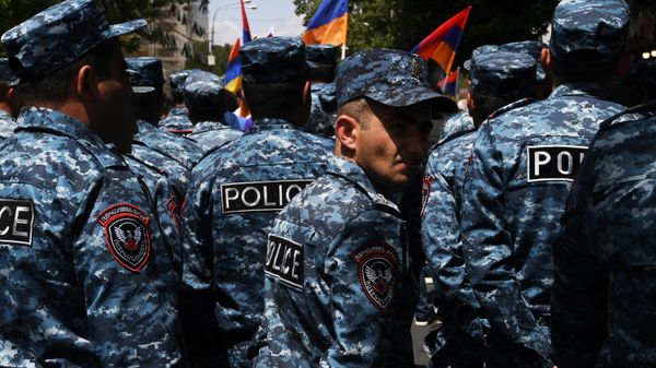 В Ереване продолжаются митинги оппозиции - Sputnik Азербайджан
