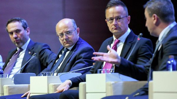 О чем говорили на Бакинском энергетическом форуме - Sputnik Азербайджан