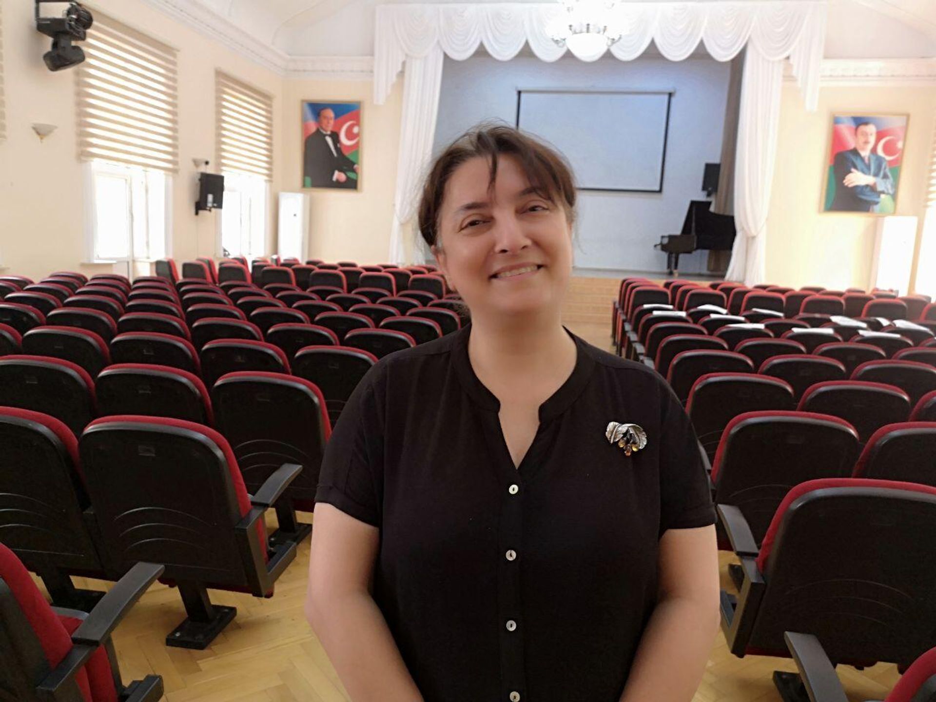  Зенфира Ахмедова - преподаватель русского языка технико-гуманитарного лицея № 16 Насиминского района - Sputnik Азербайджан, 1920, 03.06.2022