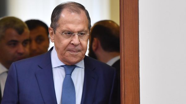  Министр иностранных дел РФ Сергей Лавров во время встречи в Ереване - Sputnik Азербайджан
