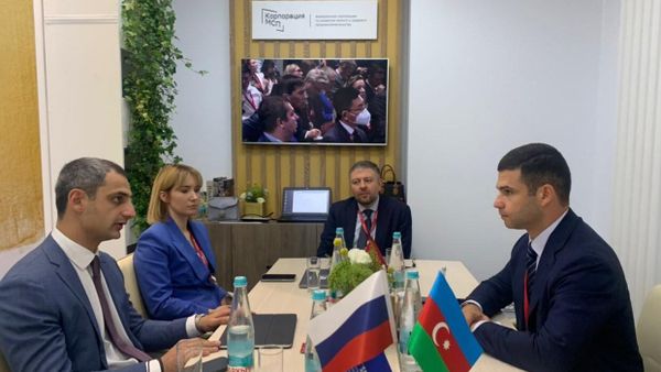 Азербайджан и Россия обменялись опытом в сфере услуг МСП - Sputnik Азербайджан