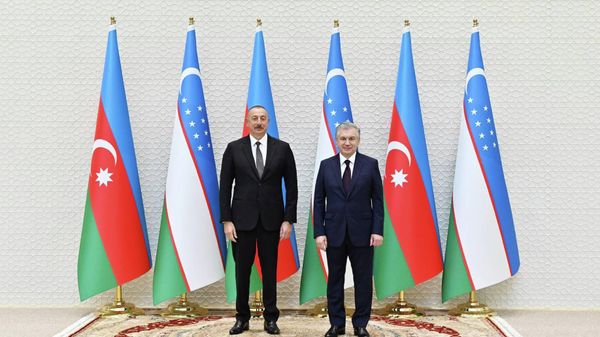 Президент Азербайджана Ильхам Алиев и Президент Узбекистана Шавкат Мирзиёев - Sputnik Азербайджан