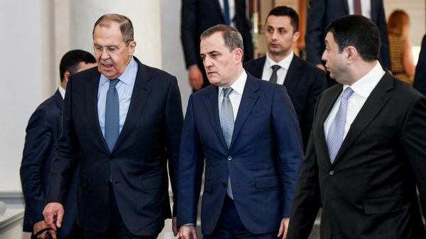 Министр иностранных дел Азербайджана Джейхун Байрамов во время встречи с министром иностранных дел РФ Сергеем Лавровым в Баку - Sputnik Азербайджан