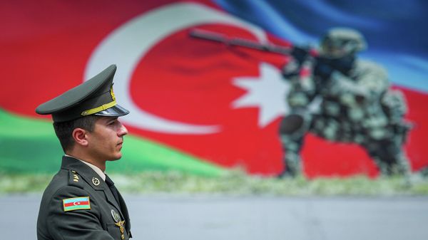 Плакат с изображением азербайджанского военнослужащего - Sputnik Азербайджан