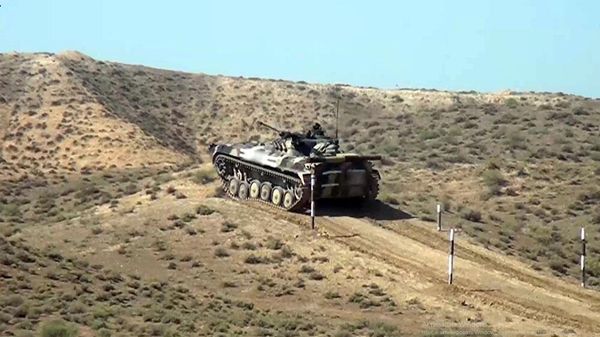 В механизированных подразделениях ВС АР проведены практические занятия - Sputnik Азербайджан
