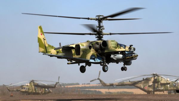 Аэродром базирования вертолетов Ка-52 в зоне проведения спецоперации - Sputnik Азербайджан