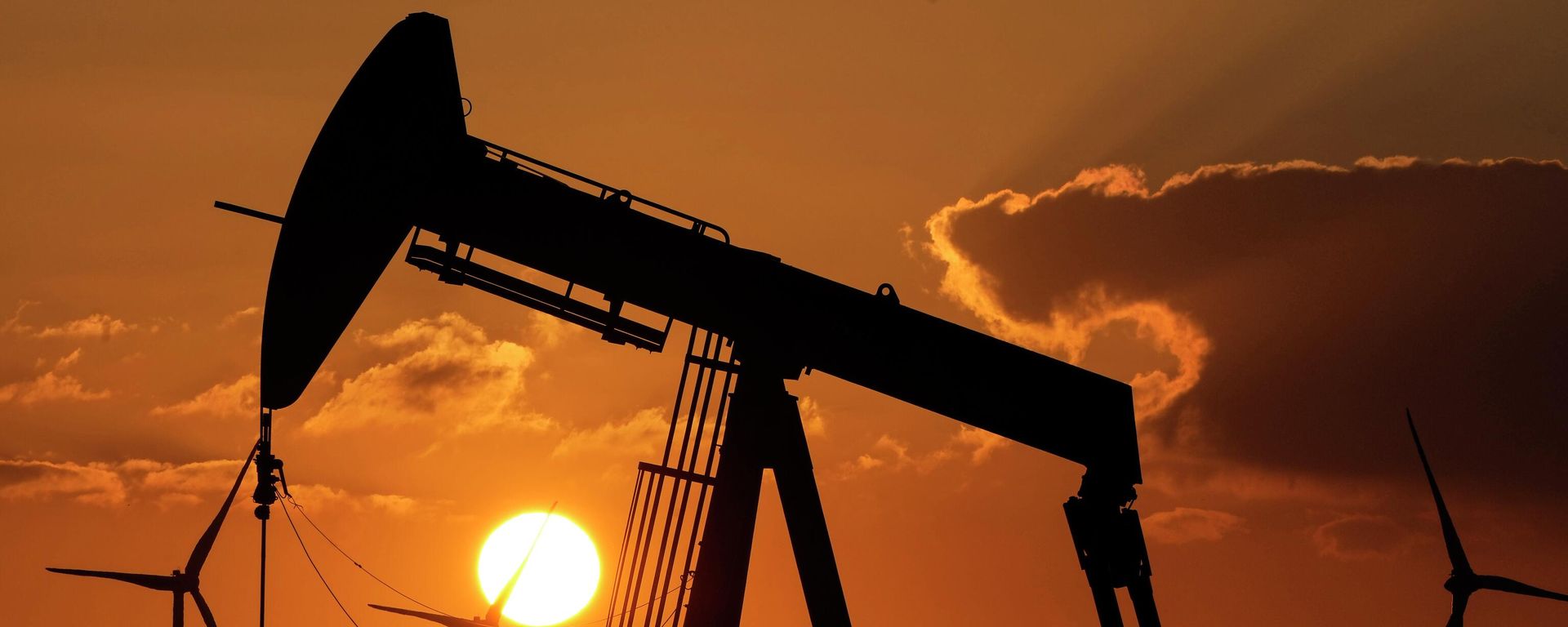 Нефтяная качалка, фото из архива - Sputnik Азербайджан, 1920, 17.07.2026