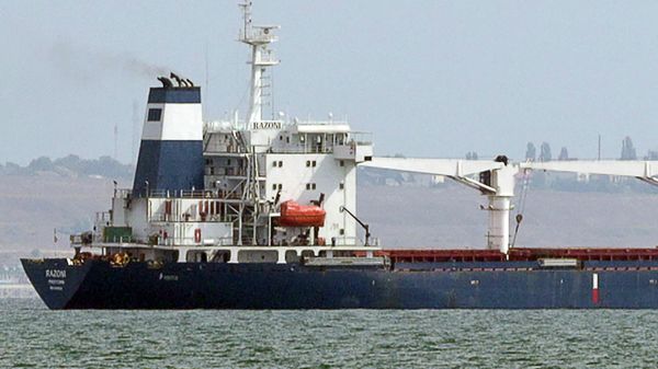  Судно Razoni (Разони) с зерном с Украины, которое 1 августа покинуло порт Одессы - Sputnik Азербайджан