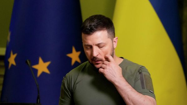 Президент Украины Владимир Зеленский после совместной пресс-конференции с председателем Европейской комиссии Урсулой фон дер Ляйен (11 июня 2022). Киев - Sputnik Азербайджан