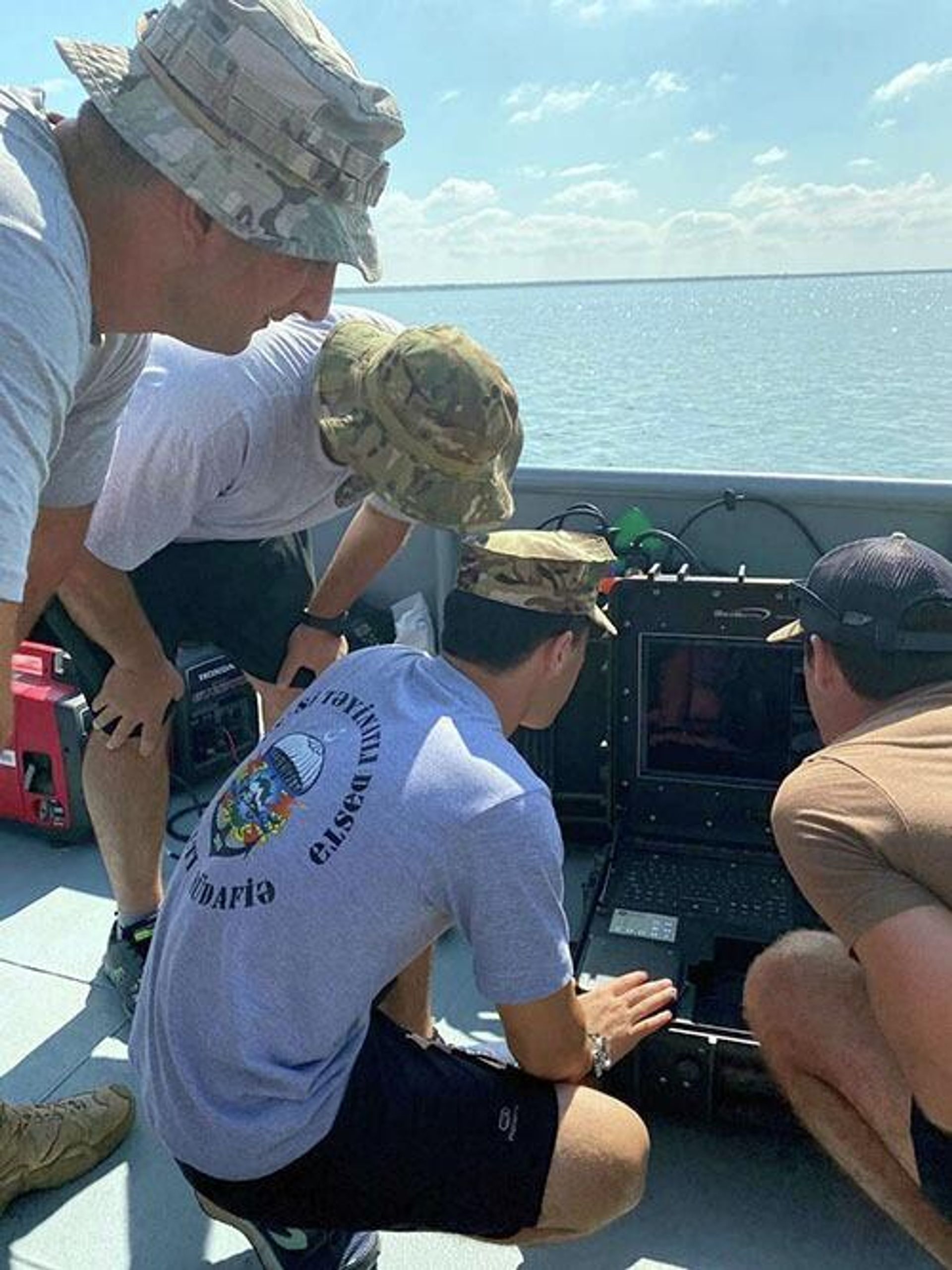 Представители Военно-морских сил Азербайджана принимают участие в учениях по противоминным мерам и водолазной подготовке - Sputnik Азербайджан, 1920, 04.08.2022