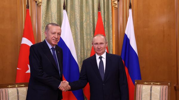 Президент РФ Владимир Путин и президент Турции Реджеп Тайип Эрдоган (слева) во время встречи - Sputnik Азербайджан