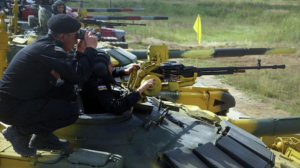 Азербайджанские танкисты готовятся к конкурсу АрМИ-2022 - Sputnik Азербайджан