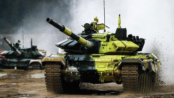 Азербайджан победил в индивидуальной гонке Танкового биатлона - Sputnik Азербайджан