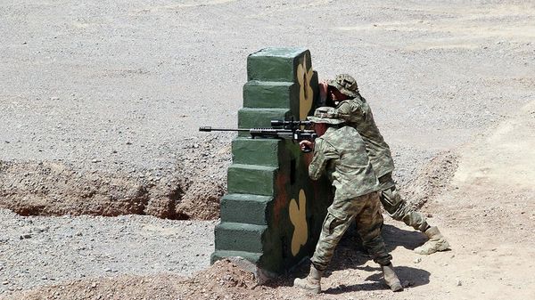Азербайджанские стрелки успешно продолжают участие в конкурсе АрМИ-2022 - Sputnik Азербайджан