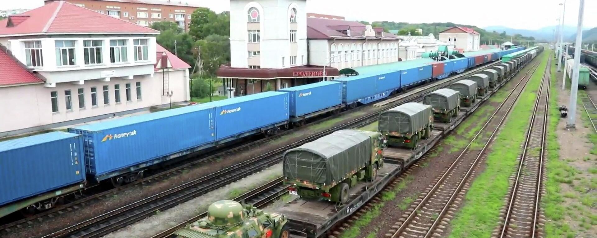 Китайские военные прибыли в Россию для участия в учениях Восток-2022 - Sputnik Азербайджан, 1920, 29.08.2022