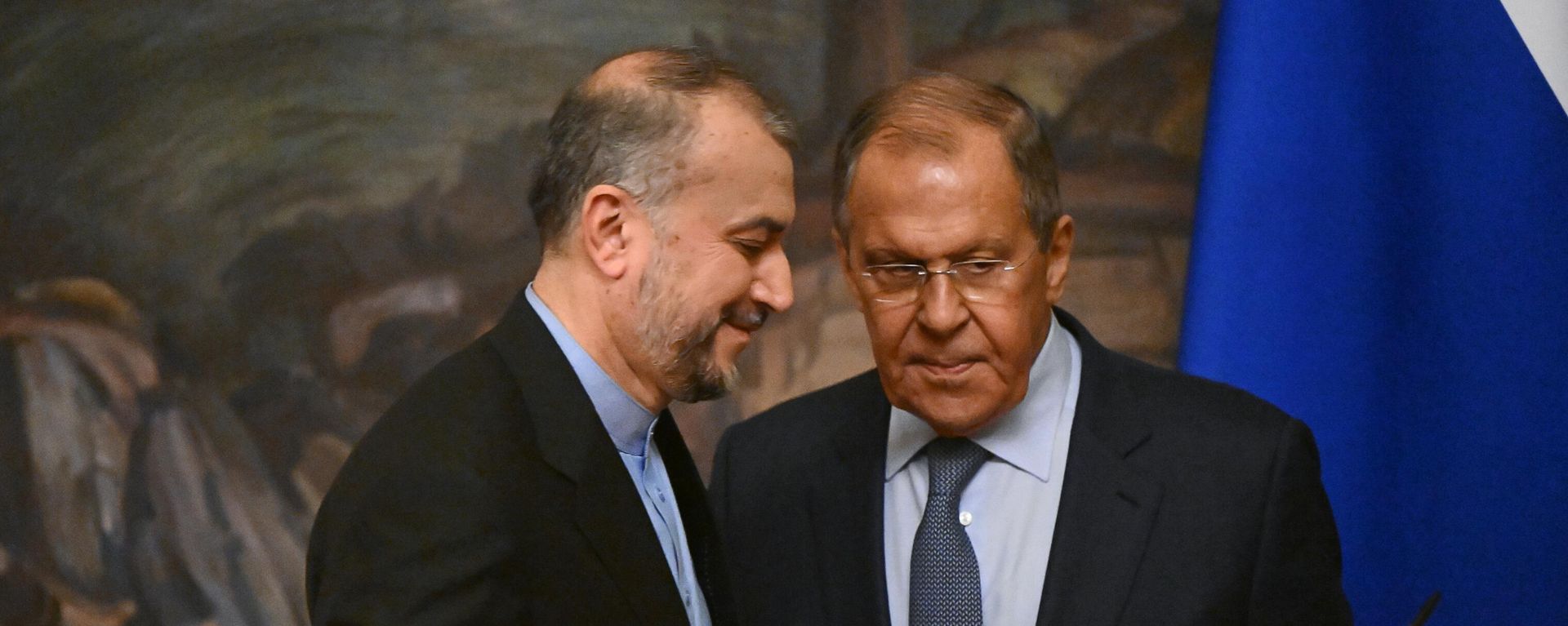 Министры иностранных дел России и Ирана Сергей Лавров и Ирана Хоссейн  Амир Абдоллахиан  - Sputnik Азербайджан, 1920, 12.12.2023