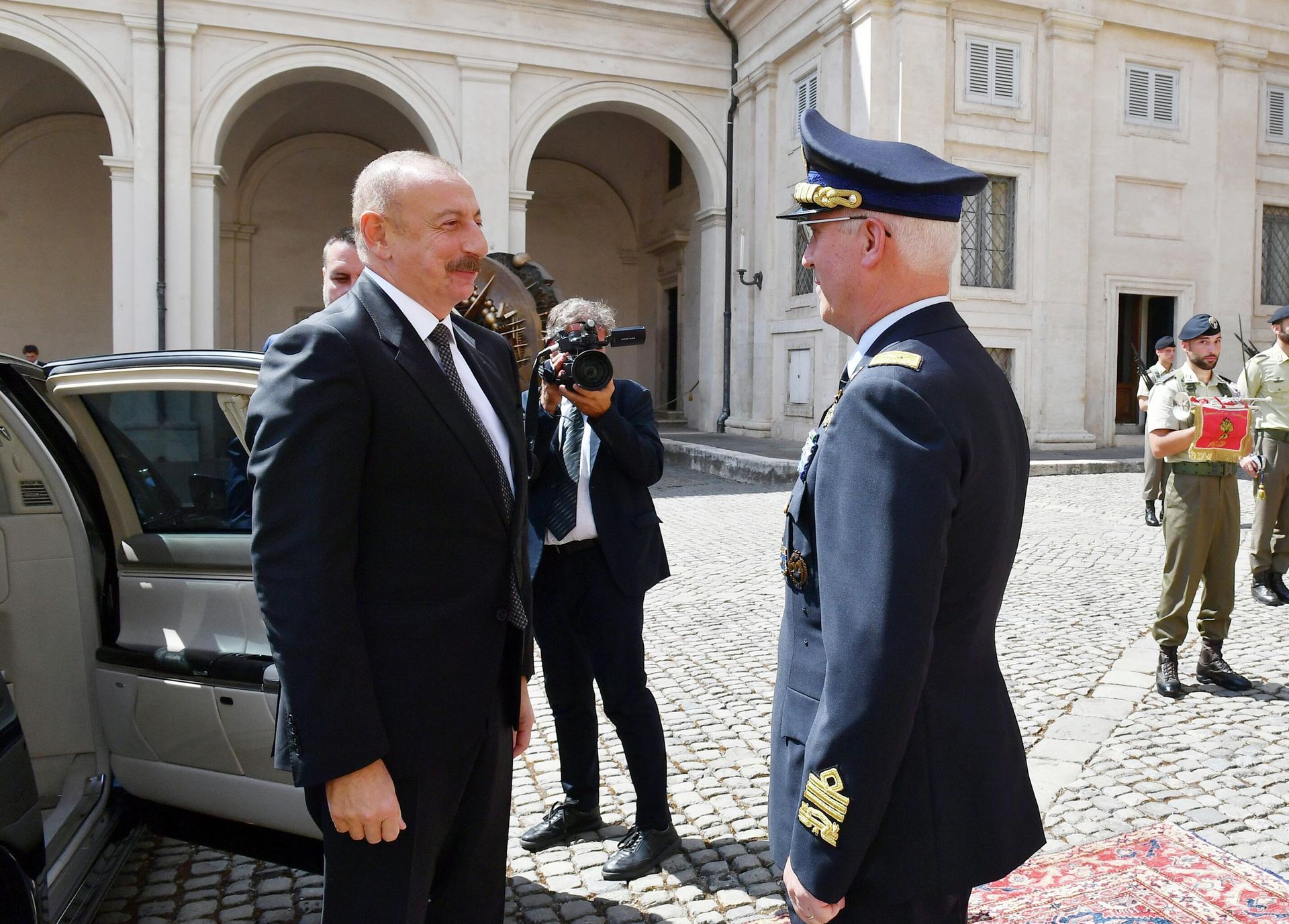 Romada Azərbaycan Prezidenti İlham Əliyevin İtaliya Prezidenti Sercio Mattarella ilə görüşü olub - Sputnik Азербайджан, 1920, 01.09.2022