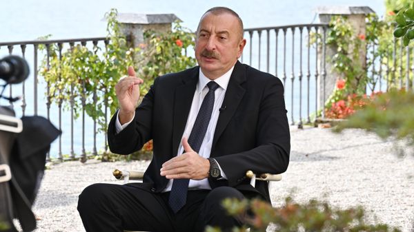 Azərbaycan Prezidenti İlham Əliyev Çernobbio şəhərində İtaliyanın “İl Sole 24 Ore” qəzetinə müsahibə verib - Sputnik Азербайджан