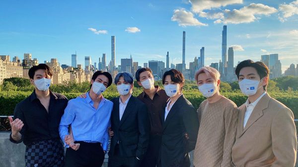 S Korean President Congratulates BTS For Winning 'Artist of the Year' at 'American Music Awards'  - Sputnik Азербайджан