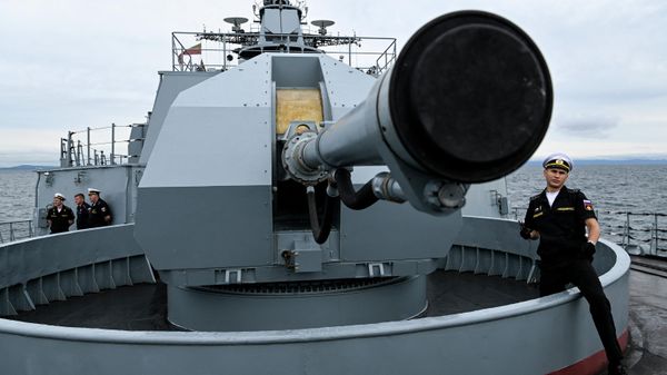 Моряки противолодочного эсминца «Маршал Шапошников»  - Sputnik Азербайджан