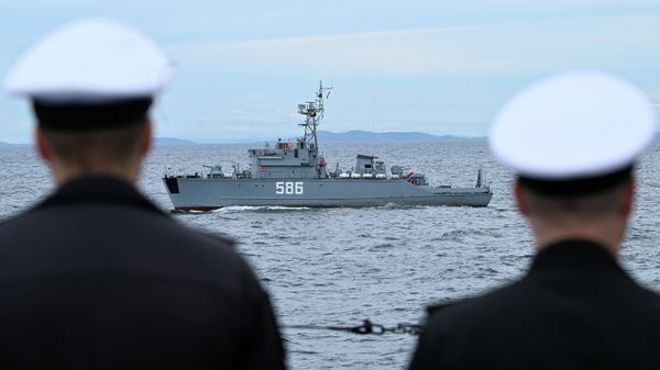 Моряки противолодочного эсминца «Маршал Шапошников»  - Sputnik Азербайджан