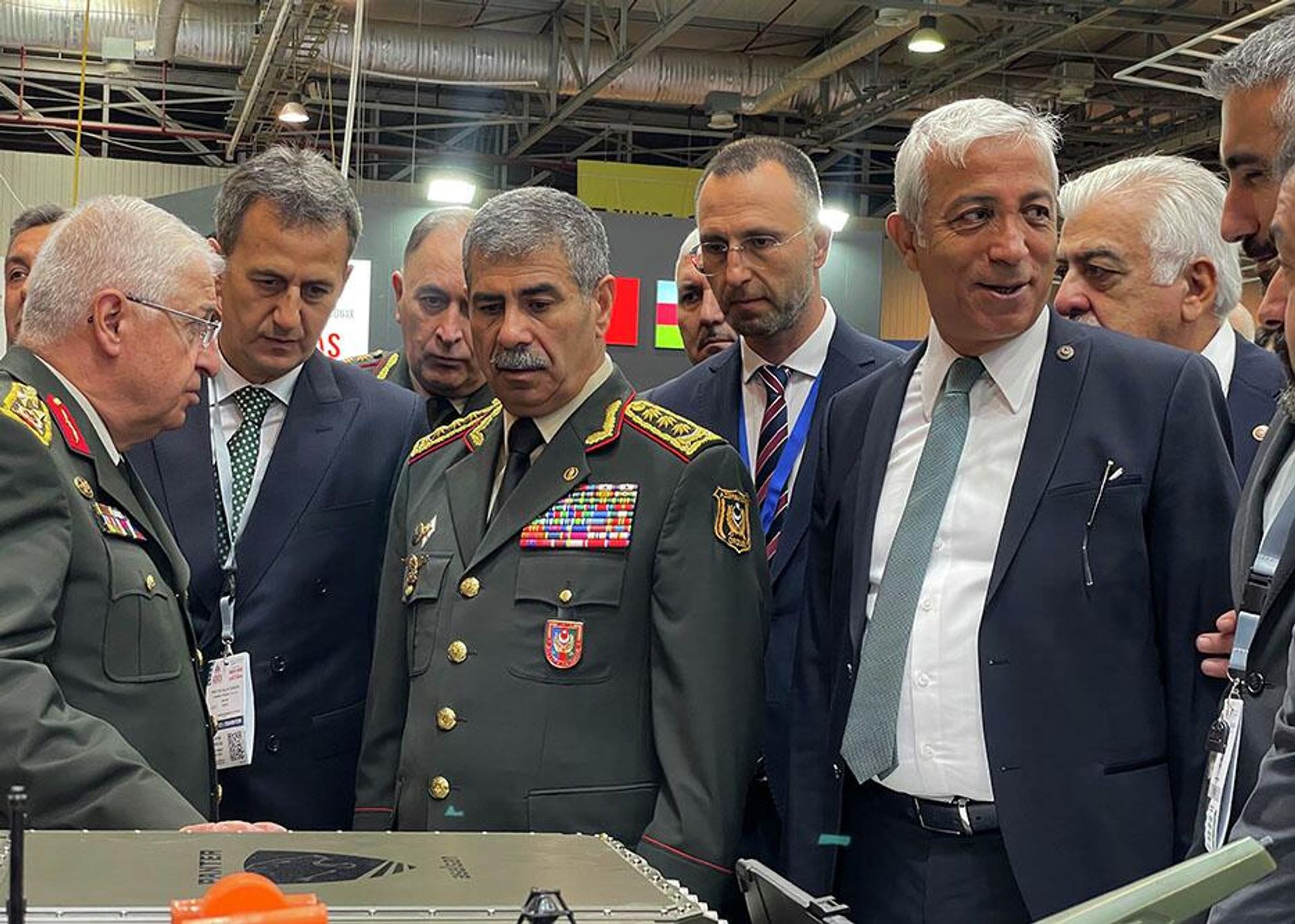 Azərbaycanın müdafiə naziri Türkiyə Silahlı Qüvvələrinin Baş Qərargah rəisi ilə görüşüb - Sputnik Азербайджан, 1920, 06.09.2022