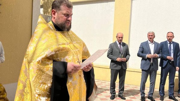 В день памяти благоверного князя Александра Невского в посвящённой святому часовне на территории Посольства России в Азербайджане был совершён молебен - Sputnik Азербайджан