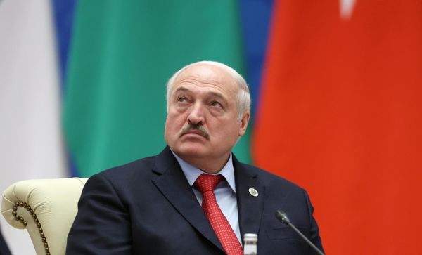 Президент Беларуси Александр Лукашенко на заседании в расширенном составе глав стран - участниц Шанхайской организации сотрудничества (ШОС), глав стран - наблюдателей ШОС, глав приглашенных государств и глав приглашенных международных организаций. - Sputnik Азербайджан