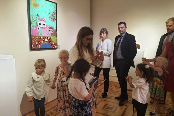 Его цель - донести до молодого поколения суть проблемы изменения климата и тех шагах, которые необходимо предпринять уже сейчас, чтобы избежать катастрофических последствий в будущем. - Sputnik Азербайджан